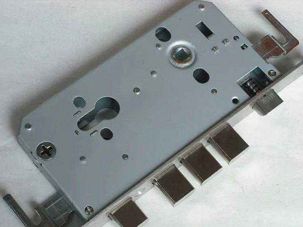 佛坪24小时上门开锁公司