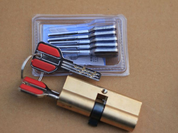 佛坪24小时上门开锁公司